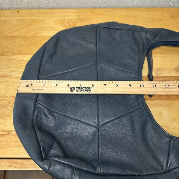 Vintage Leather Hobo Bag in Navy Blue - Picture 4 of 12